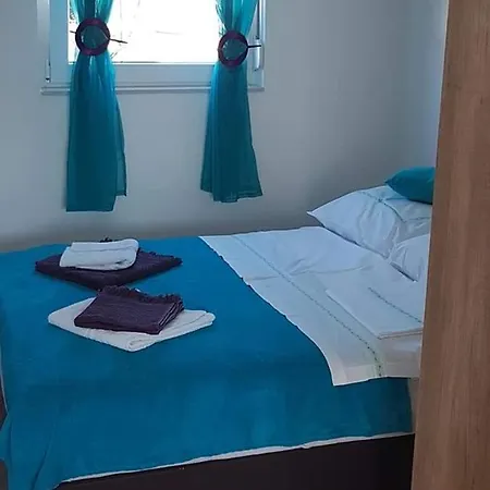 Vestweber Apartment Vir